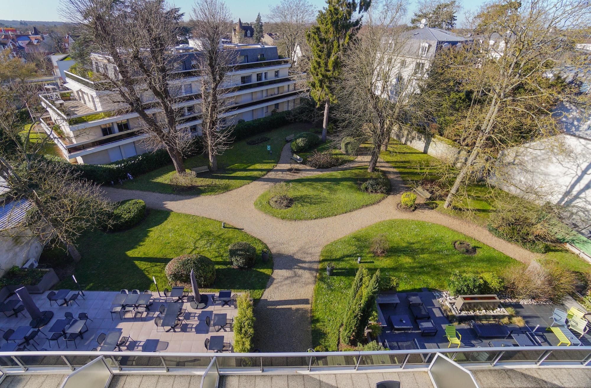 Best Western Plus Hotel Du Parc Chantilly Exterior photo
