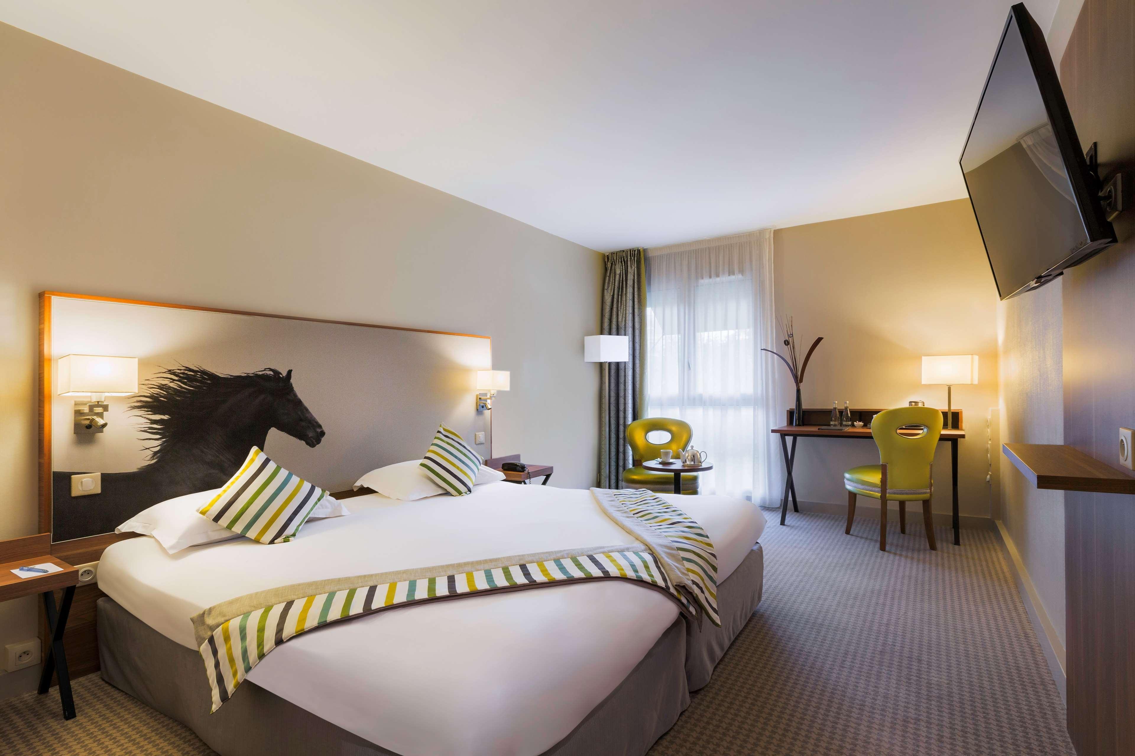 Best Western Plus Hotel Du Parc Chantilly Exterior photo