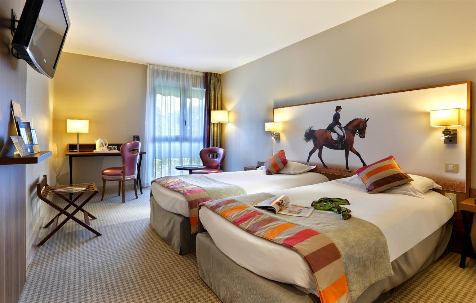 Best Western Plus Hotel Du Parc Chantilly Exterior photo