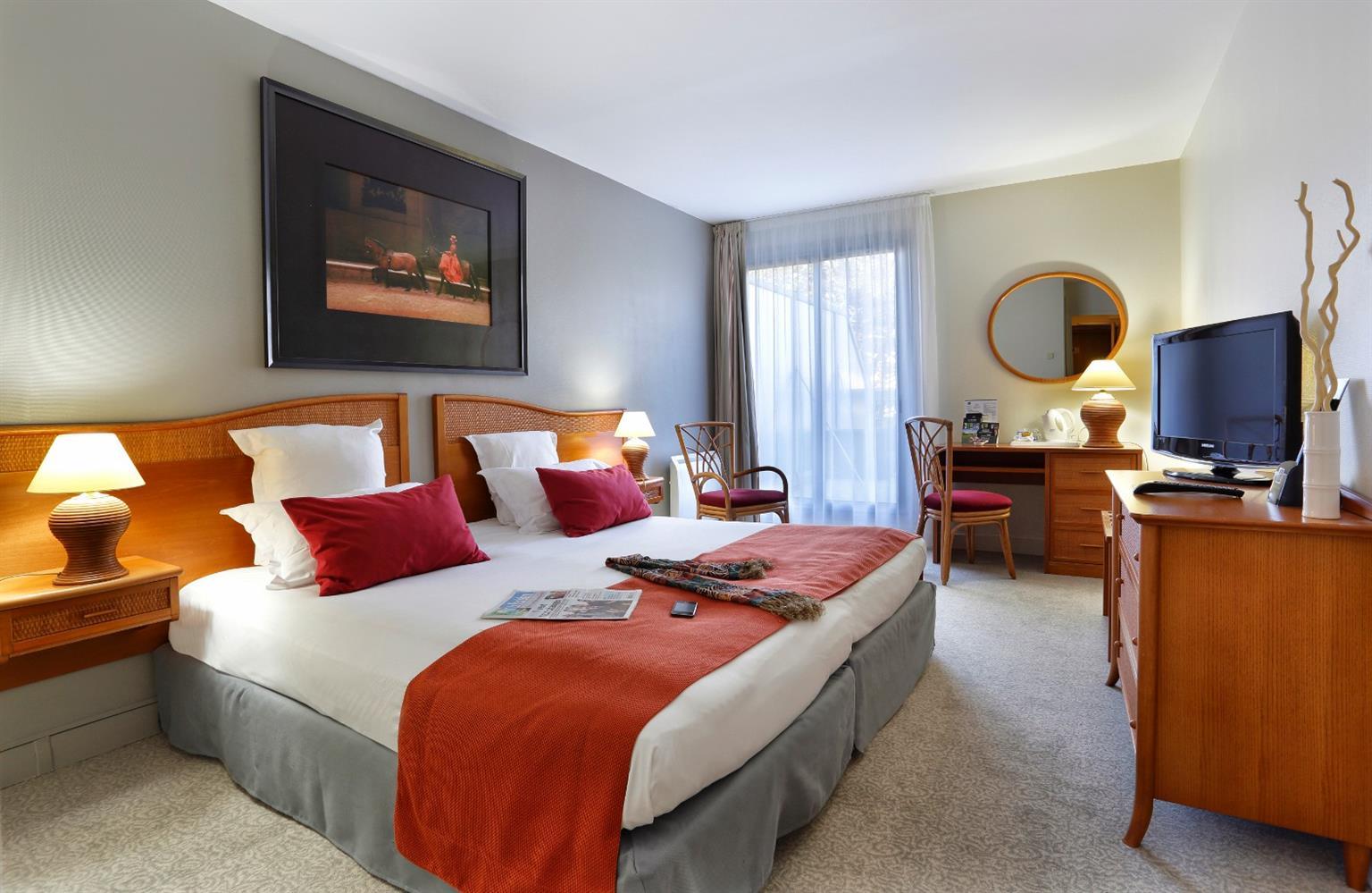 Best Western Plus Hotel Du Parc Chantilly Exterior photo